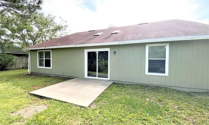 Southside Apartment | Private owner looking for a responsible tenant.