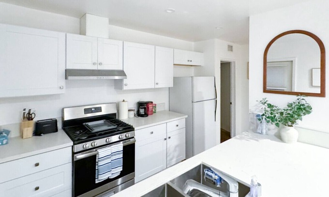 Playa Del Rey Apartment | Private Playa Paradise 1BR Oasis