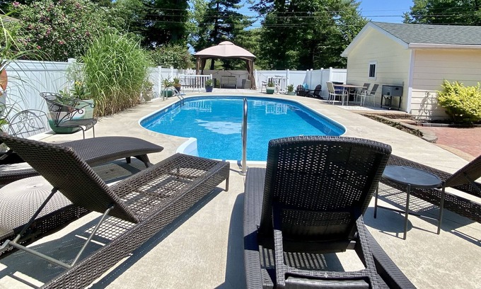 New Buffalo House | Private Poolside Oasis In Downtown New Buffalo