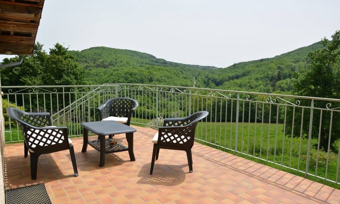 Saint-Benoit House | Private room at the farm