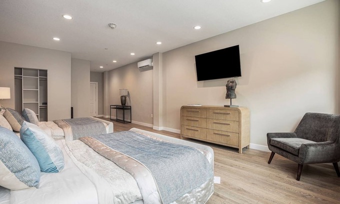 Bradenton Apartment | Private Room, Kitchen & Bathroom