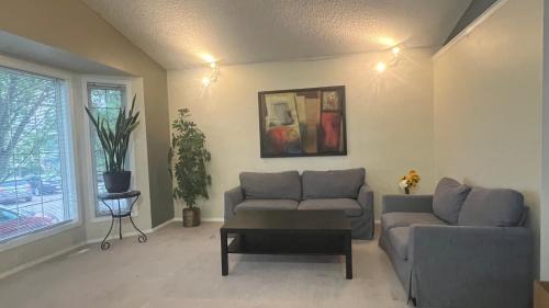 Downtown Edmonton House | Private Rooms Close to Superstore & Londondery Mall