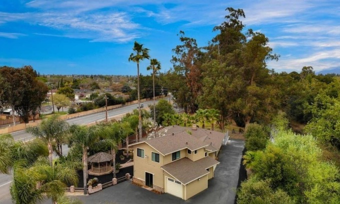 South San Jose House | Private Spacious 2 houses 5bd/4ba, lots of parking