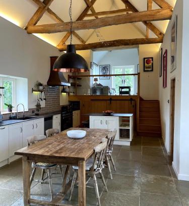 Hankerton House | Private & Spacious Cotswold Barn