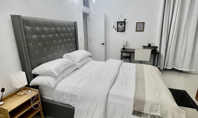 Deerfield Beach Apartment | Private Studio, Hotel Style - Tiki Studio 4