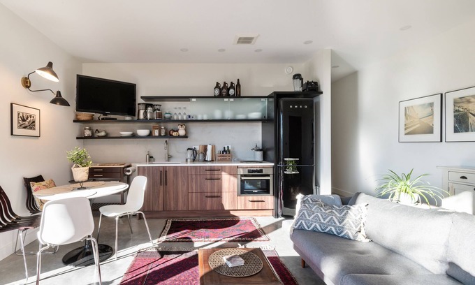 Okanagan-Similkameen House | Private suite 2 bedroom in the Southern Okanagan BC reg #H082210588