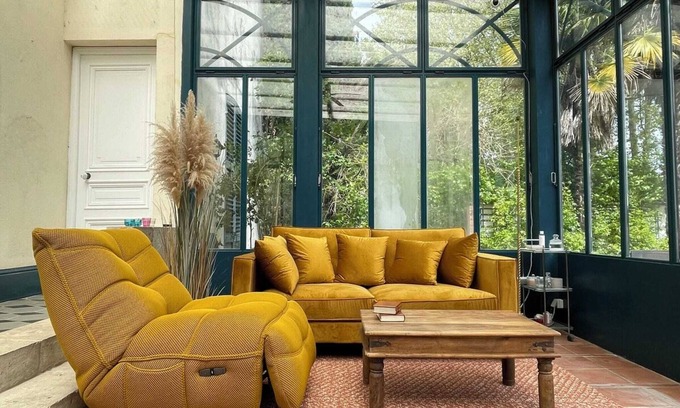 Corbeilles Bed & Breakfast | Private suite at Domaine des Étoiles du Gâtinais