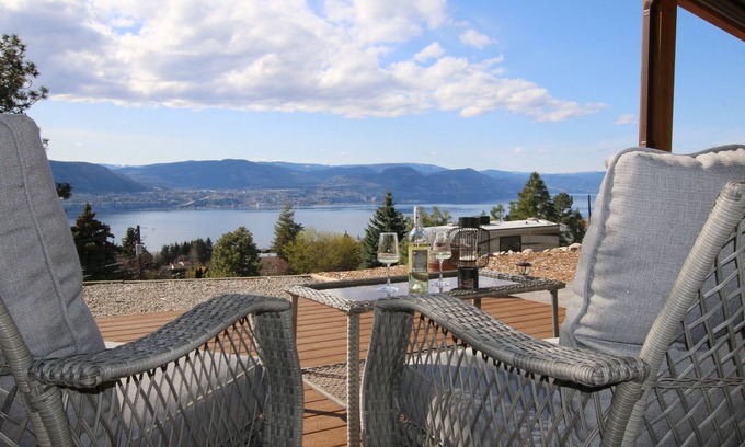 Okanagan-Similkameen Apartment | Private Suite with Amazing Lake View