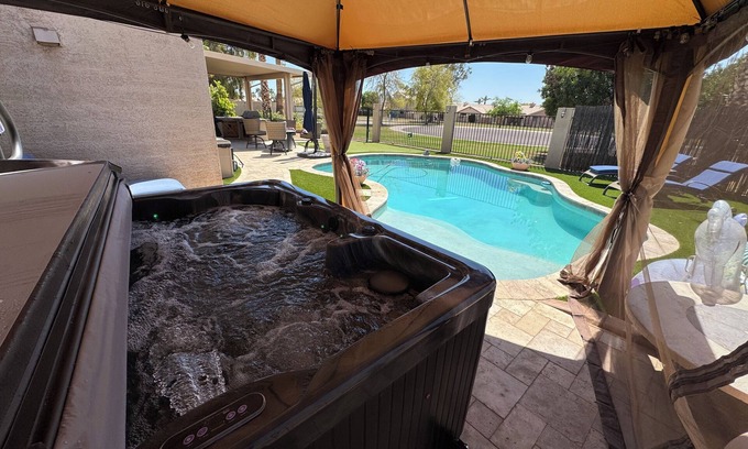 Desert Harbor Apartment | Private Suite with Pool, Cabana, HotTub, FirePit and Putting Green