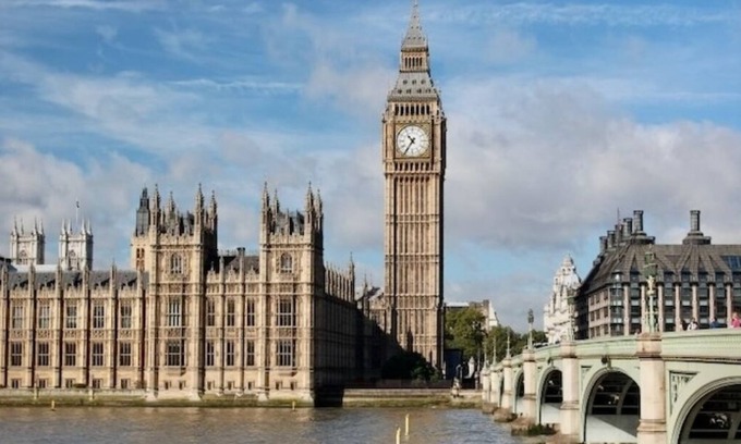 Fitzrovia Apartment | π Private Terrace | ποΈ Penthouse | π Private Lift | βοΈ A/C | ποΈ Sleeps 6