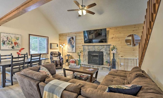 Tobyhanna House | Private Tobyhanna Retreat with Ideal Location!