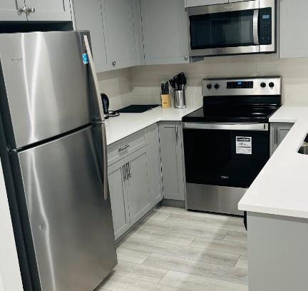 Southwest Calgary House | Private Very Spacious 2 bed 1-Bedroom basement Suite SW Calgary