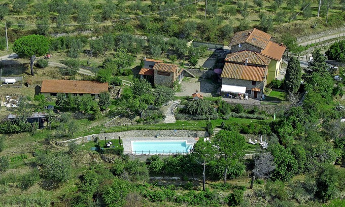 Castelfranco Piandisco Villa | Private Villa in Tuscany with pool, garden, great landscape view