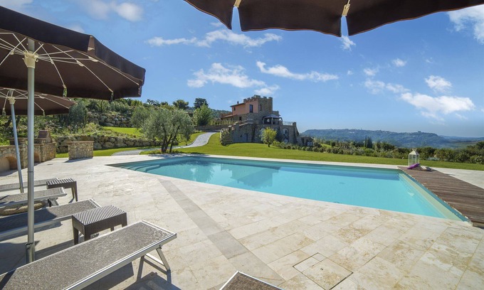 Iano Villa | Private Villa with WIFI, private pool, A/C, TV, terrace, panoramic view, close to San Gimignano