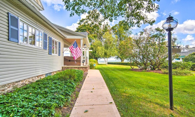 Ashtabula House | Private Waterfront Lake Erie Home w/BBQ Patio