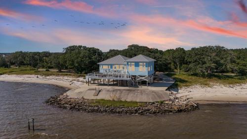 Ocean Springs House | Private Waterfront Beach House with Fire-pit