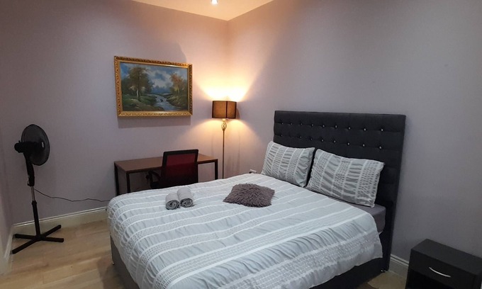 Boleyn Apartment | Privet apartment with 2 bedrooms for relaxing escape in EastHam near CentralPark