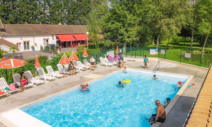 Touquin House | Proche Disney & Paris | Camping 4* avec piscine