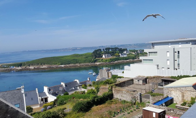 Le Conquet Apartment | PROMO -20% from 28 to 04/18/18 Apartment with view on the Kermorvan peninsula