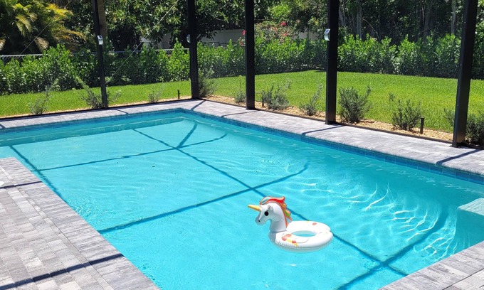 Willoughby Acres House | PROMO 5% WEEKLY AND 10% MONTHLY DISCOUNTnTropical Dream House with Pool