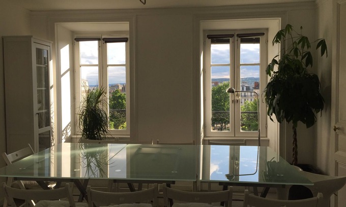 Faubourg North Apartment | PROMOTION Jardin Darcy hyper center, Gare-ville parking at the peaceful foot