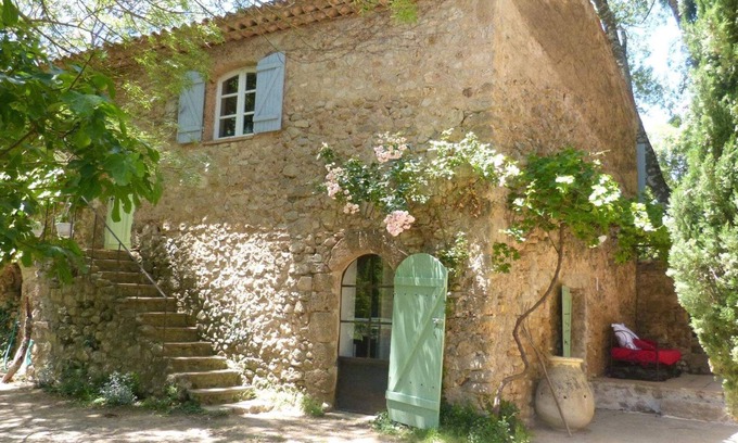 Salernes House | Property *for 8 people- 1.2 hectares-1 pond