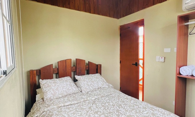 Jarabacoa Villa | Propiedad de fácil acceso, jacuzzi y piscina climatizada en Jarabacoa. n