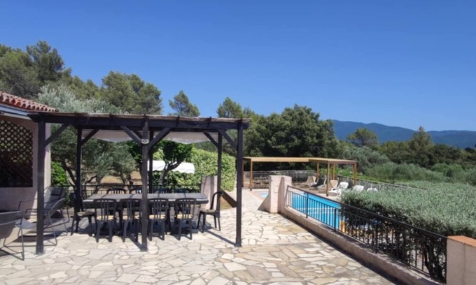 Carnoules Villa | Propriété 10/12 Personnes Avec Piscine au Calme
