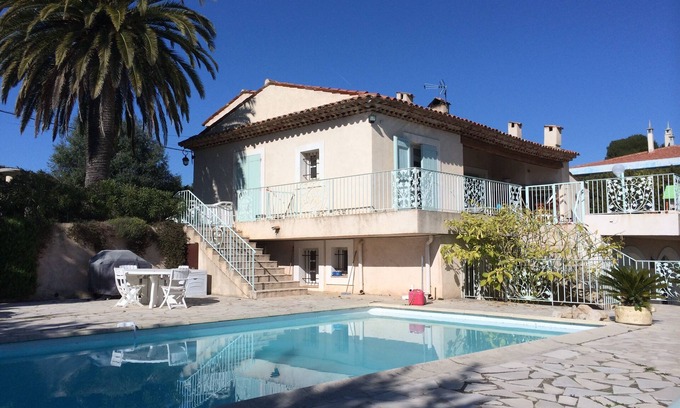 Montaleigne Villa | Provencal Villa 6/8 people