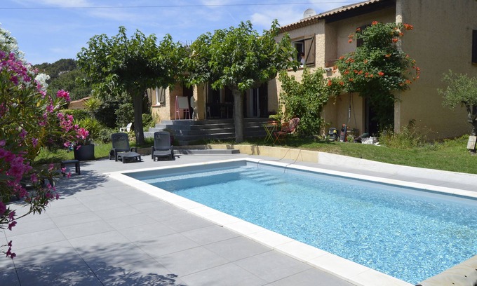 Bouc-Bel-Air Villa | Provencal Villa With a Pool