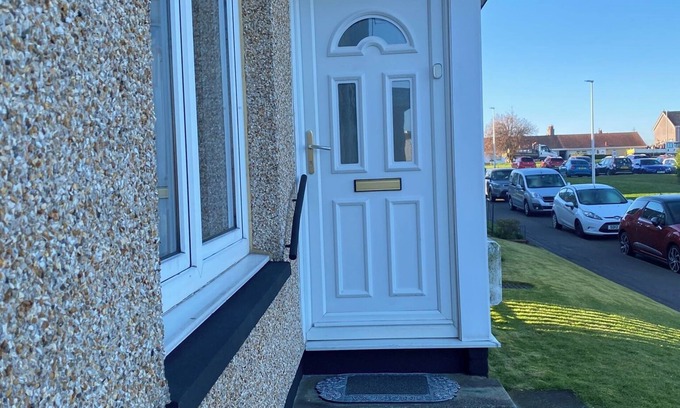 Dunfermline Apartment | Pure Home Oakley Park View by Three Bridges Apartments