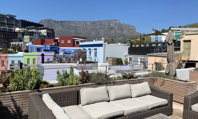 Cape Town City Centre Apartment | Purple House
