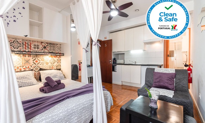 Peniche de Cima Apartment | Purple Studio 100 meters from Peniche Beach