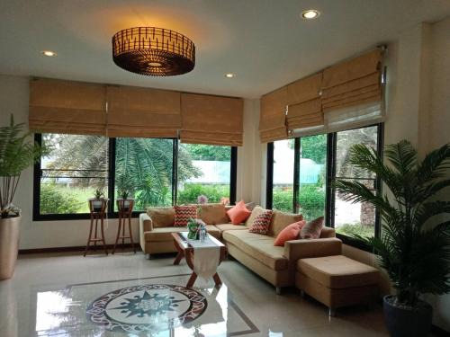 Lat Krabang Hotel | QG Resort