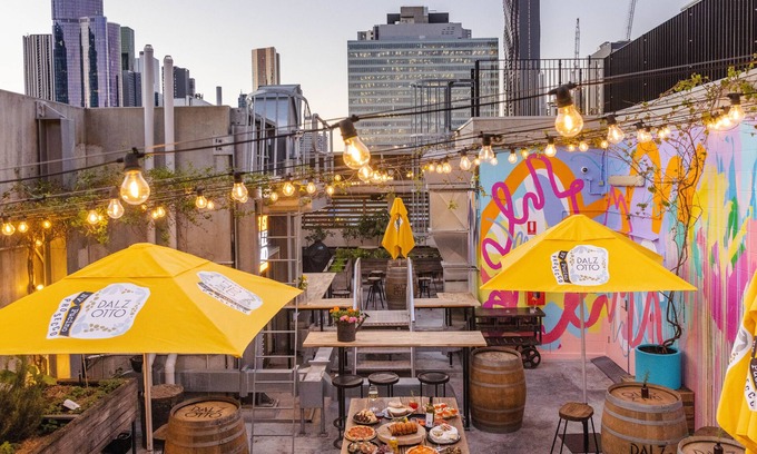 Melbourne Central Business District Hotel | QT Melbourne