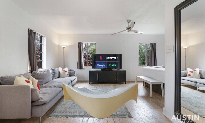 Clarksville House | Quaint Family Getaway in Private Back House for 4