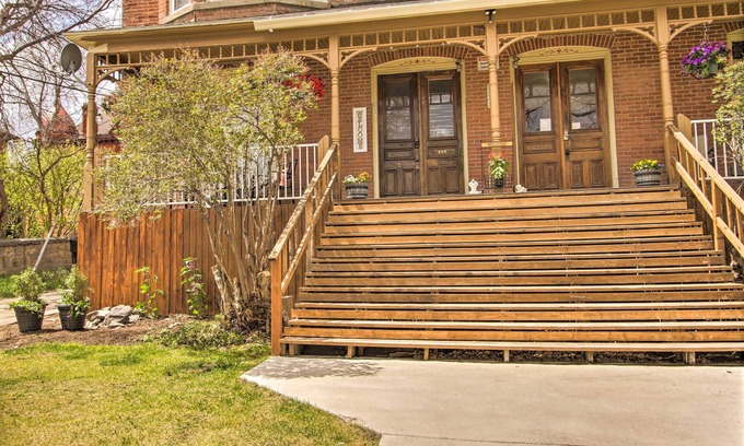 Helena Apartment | Quaint Helena Apartment - Walkable to Downtown!