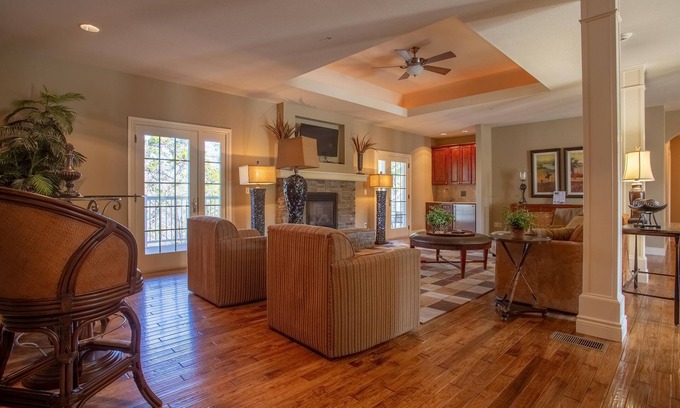 Branson Villa | Quaint Quarters 4 Bedroom Villa by RedAwning