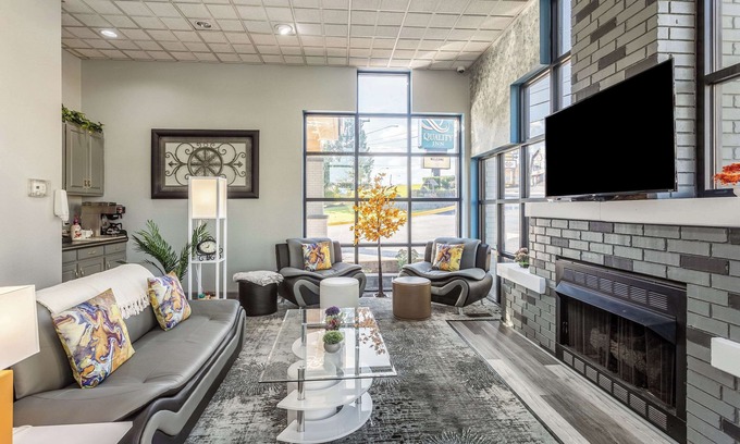 Branson Theater District Hotel | Quality Inn Branson On the Strip