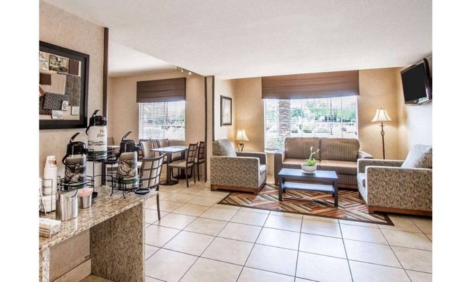 Chandler Resort | Quality Inn Chandler/Timeshare
