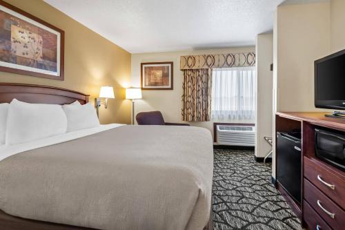 La Crosse Hotel | Quality Inn La Crosse North