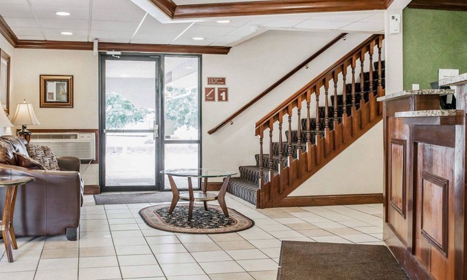 Indianapolis Hotel | Quality Inn South