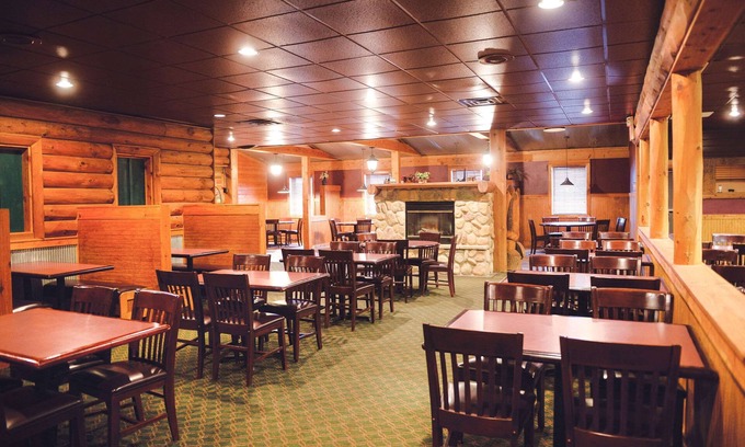 Ames Hotel | Quality Inn & Suites Ames Conference Center Near ISU Campus