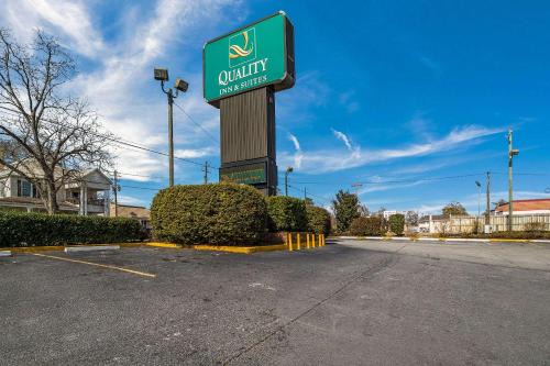 Statesboro Hotel | Quality Inn & Suites Conference Center Statesboro Historic District