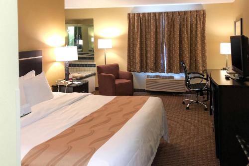 Sun Prairie Hotel | Quality Inn & Suites Sun Prairie Madison East