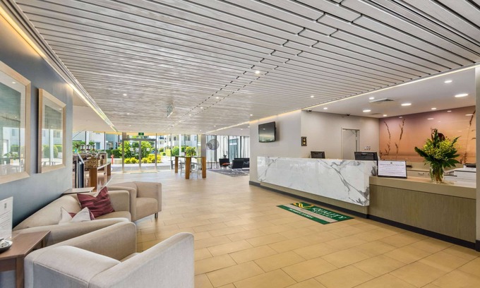 Towradgi Hotel | Quality Suites Pioneer Sands