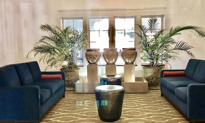 Waldorf Hotel | Quality Suites Waldorf