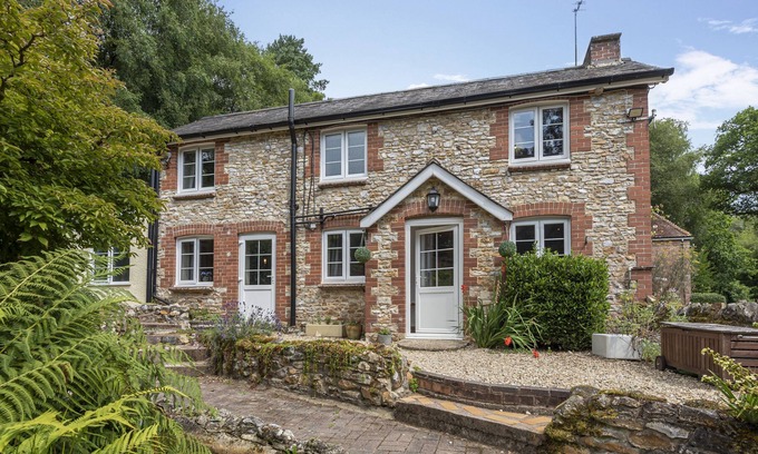 Honiton Apartment | Quantock Farm - a charming cottage sleeping 7 guests