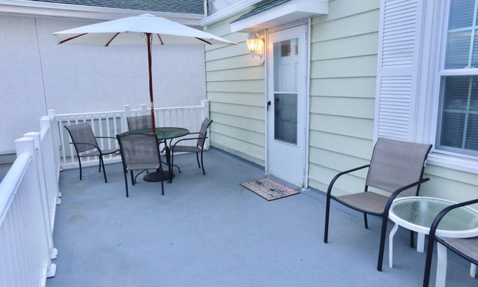 Wildwood Hotel | Quebec Motel