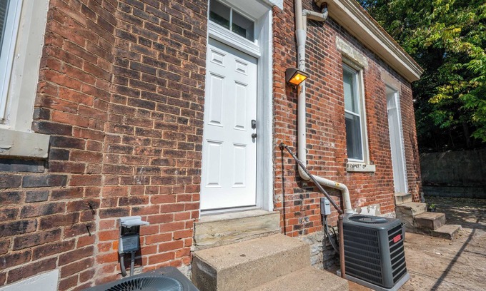 Mount Auburn House | Queen City Suites For 7